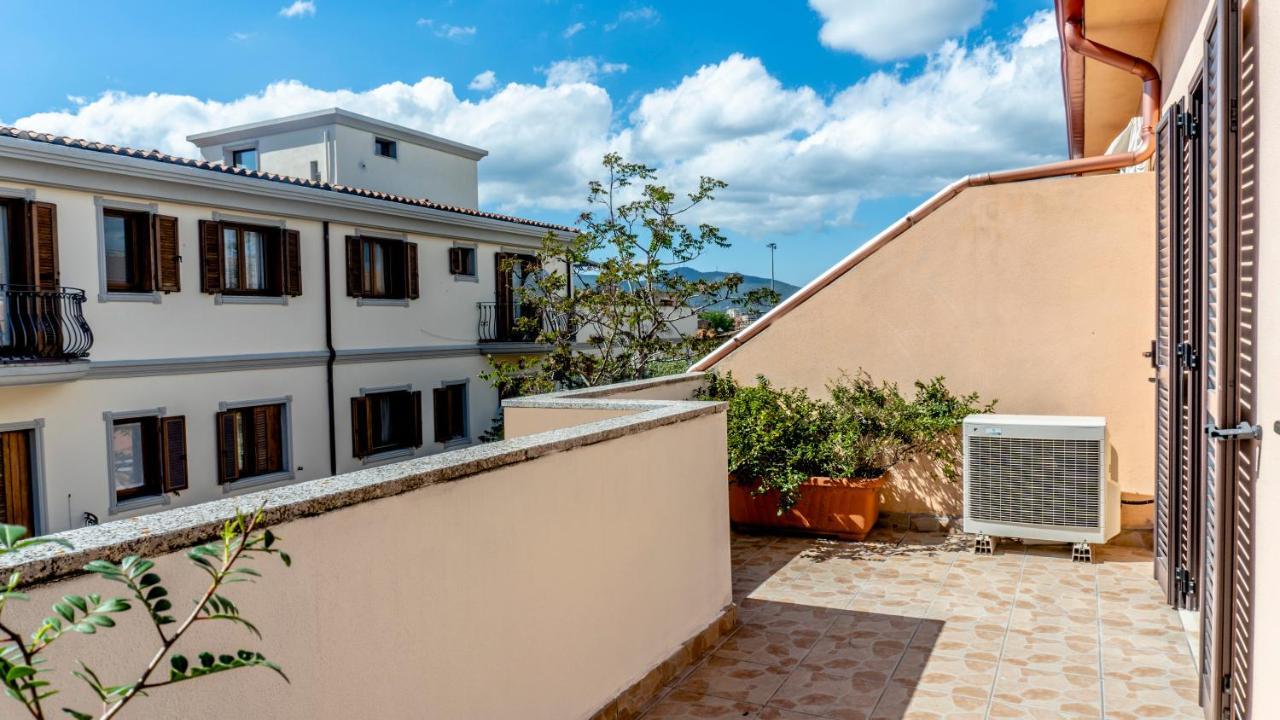 Sa Domu Downtown - Pms Casevacanze Όλμπια Εξωτερικό φωτογραφία